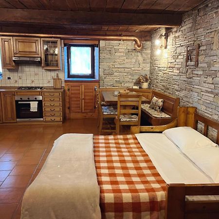 Monolocale Rustico Di Montagna Lägenhet Antey-Saint-André Exteriör bild