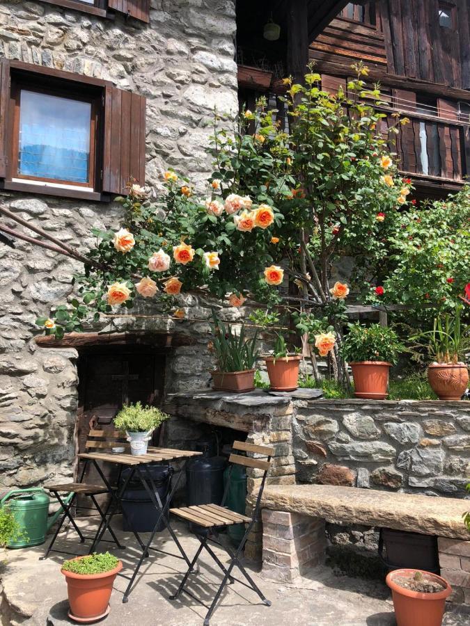 Monolocale Rustico Di Montagna Lägenhet Antey-Saint-André Exteriör bild